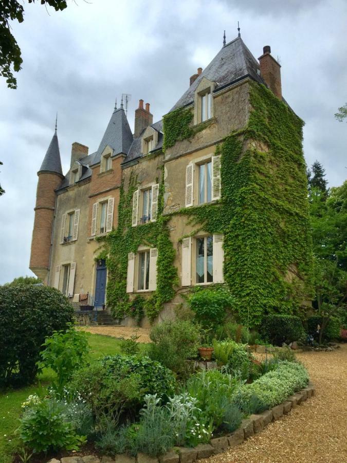 France Petit Château Loué Extérieur photo