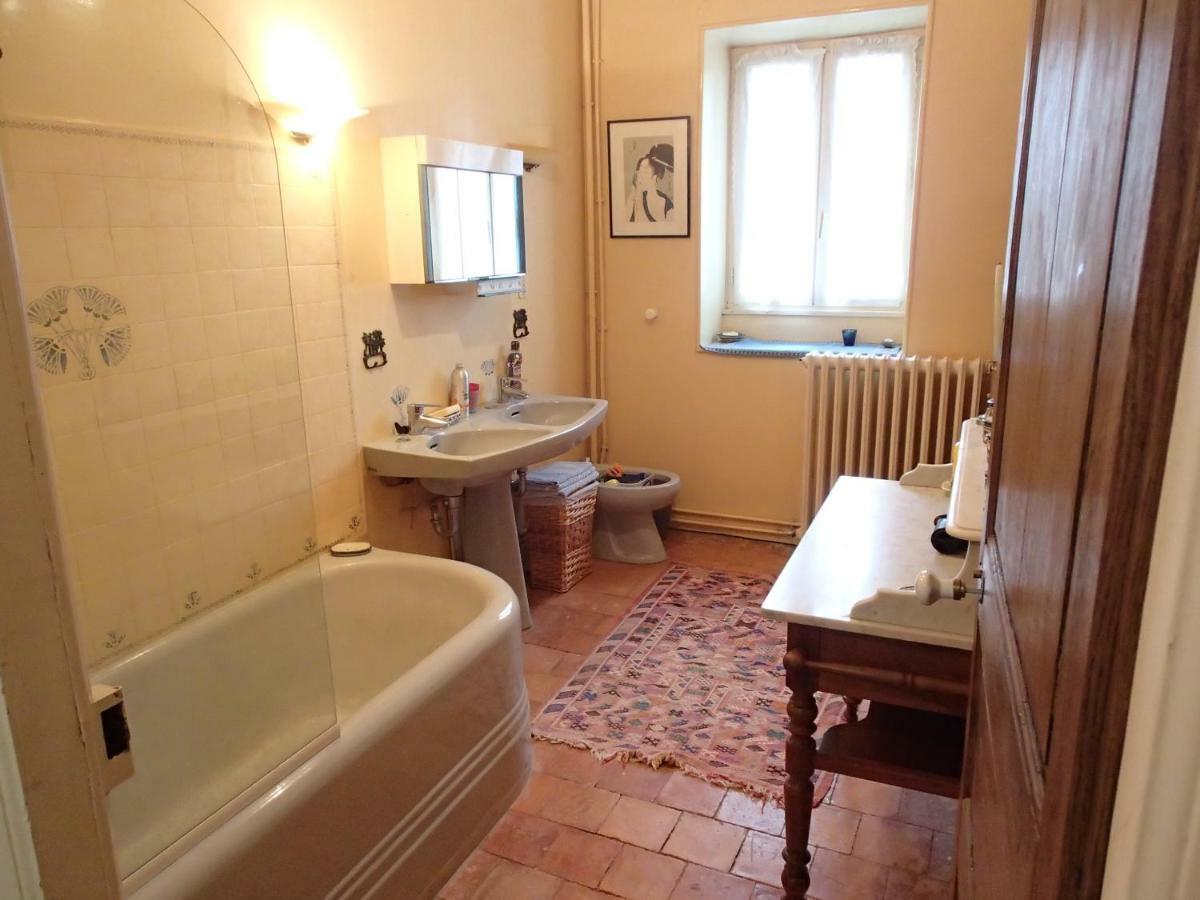 Appartement France Petit Château à Loué Extérieur photo